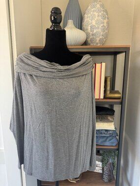 EXPRESS Grey Ruched Neck Off the Shoulder Knit Top - Size L